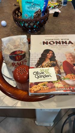 Italian Dinner Gift Bundle – Cookbook, Pasta, Bread Basket & More