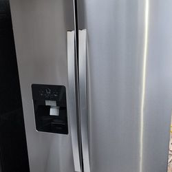 WHIRLPOOL REFRIGERATOR STAINLESSS STEEL SIDE BY SIDE  NO SCRATCH NO DENT 36X69 