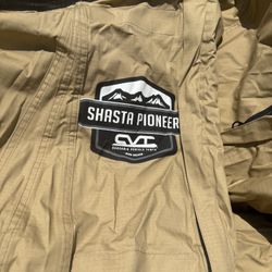 Shasta Pioneer Cascadia vehicle tent