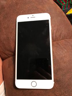 iPhone 6 phones go on sale in Lansing