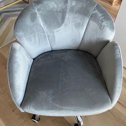 Brand New Yaheetech Desk Chair