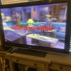 Vizio 55” Tv Fo Sale Works Great. Missing the Remote Control 