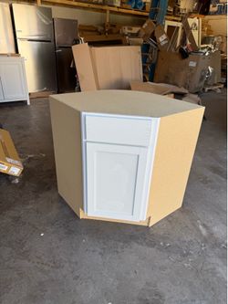Kitchen cabinet
