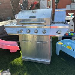 Nexgrill 4-Burner Propane Gas Grill with Side Burner And Thick Protective Cover - Works Great! - FIRM PRICE