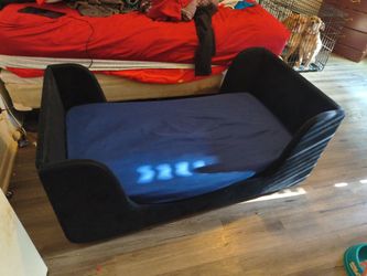 Toddler bed