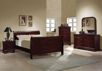 Queen Bed, Dresser, Mirror and 1 Nightstand ONLY $550!