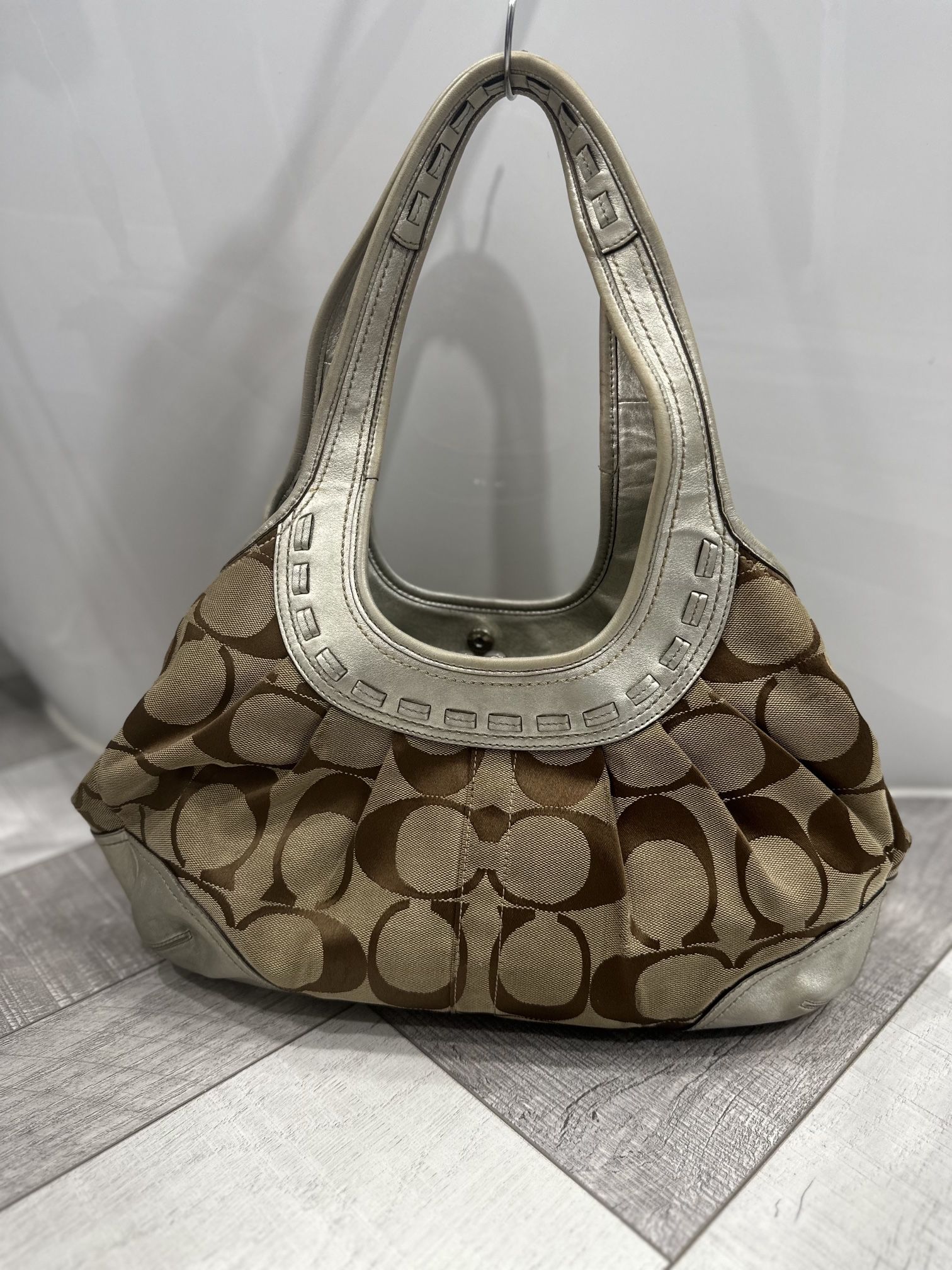 Coach Signature Ergo Pleated Kisslock for Sale in Fort Lauderdale