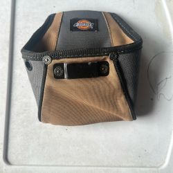Screw Pouch