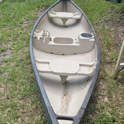 14 Ft Canoe With Live Well/ Ice Chest