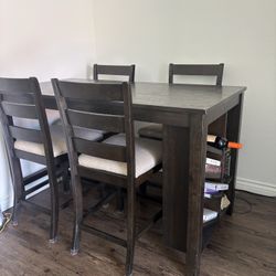Dinner Table 