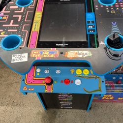 MS PAC-MAN ARCADE