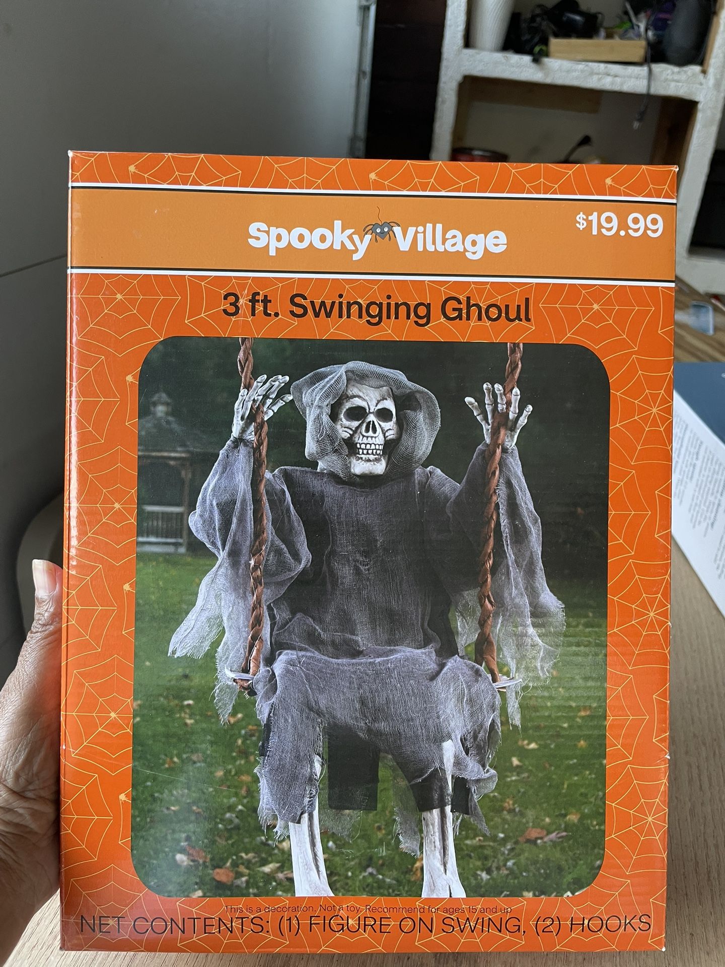Swinging Skeleton Halloween 