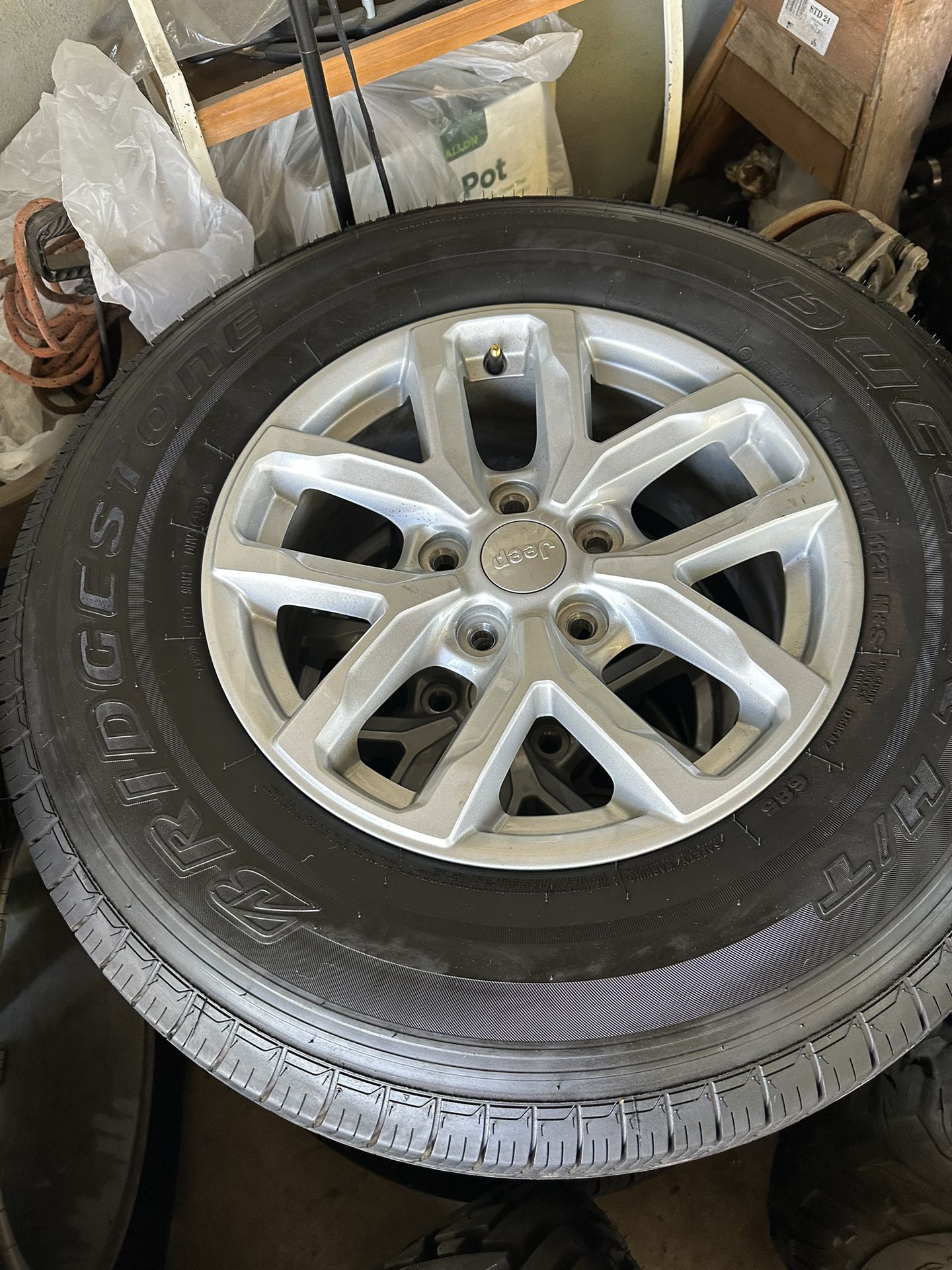 2023 Jeep Gladiator Tires And Wheels 