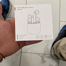 true wireless stereo earbuds