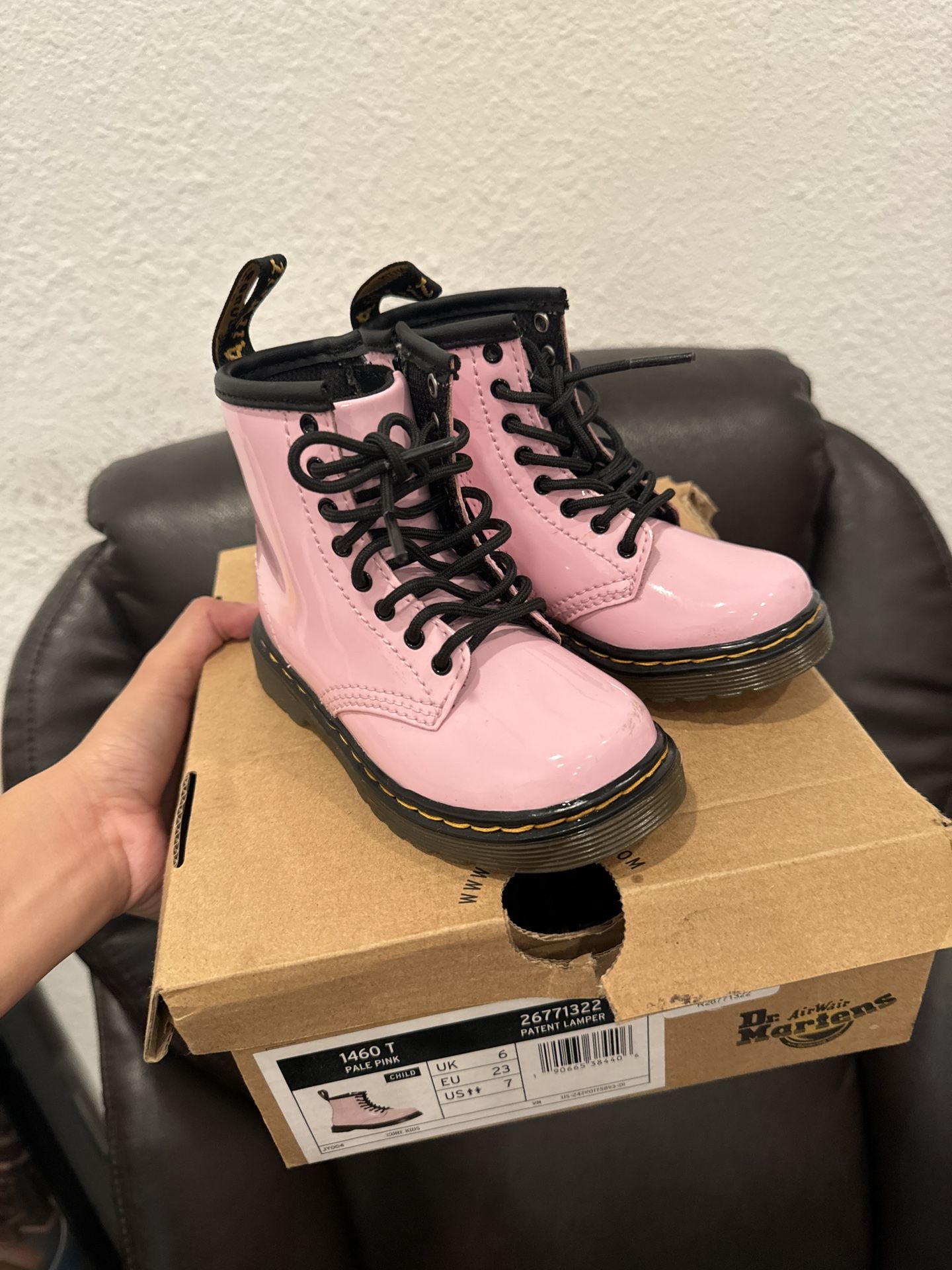 DR MARTENS TODDLER PINK BOOTS SIZE US 7 ORIG BOX INCLUDE
