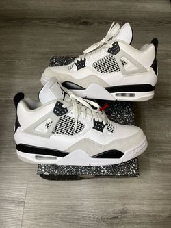 Jordan 4 “Military Black” Size 9 In Men
