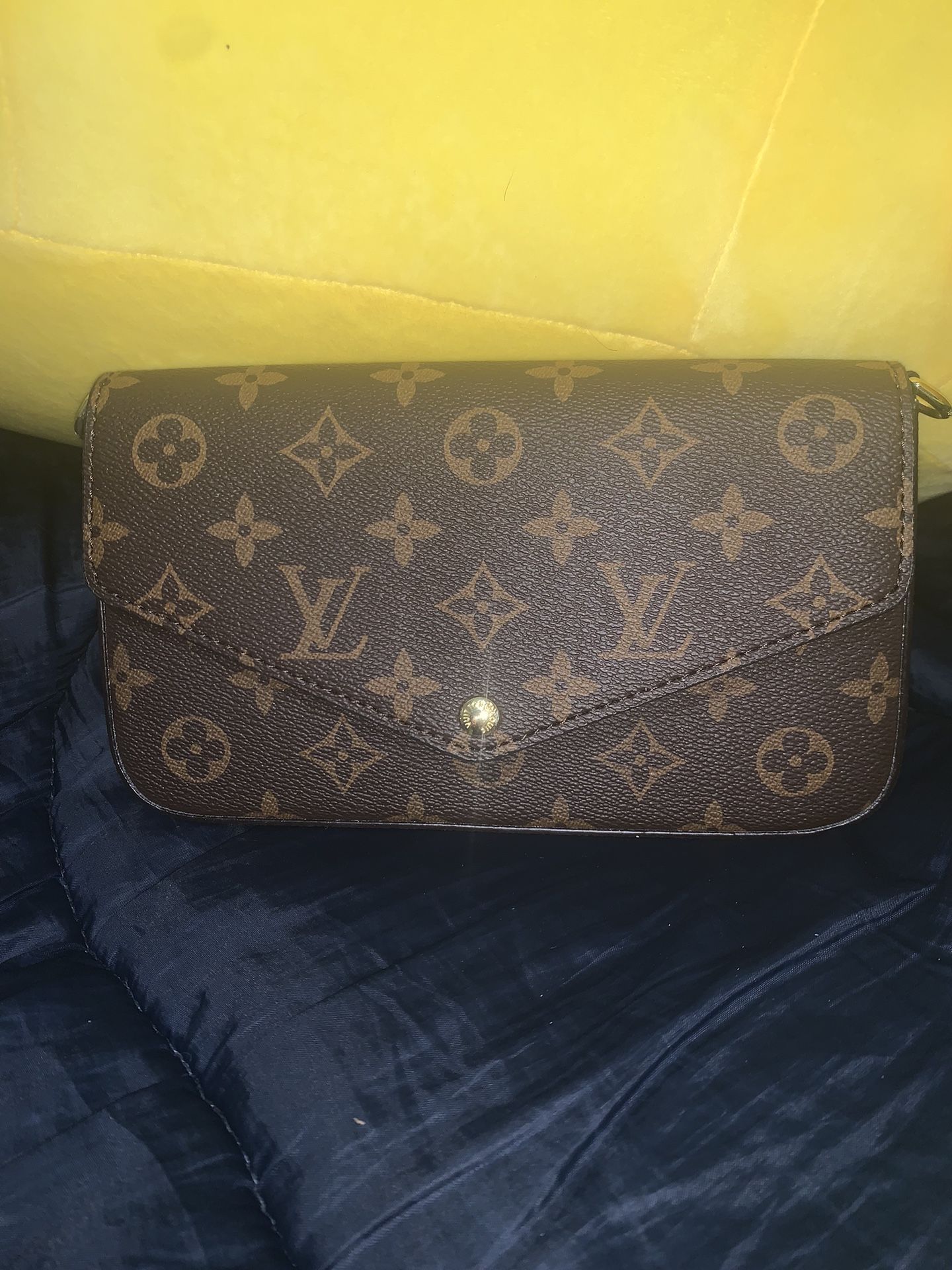 Louis Vuitton Félicie Pochette- Authentic, Like New 💼 OBO