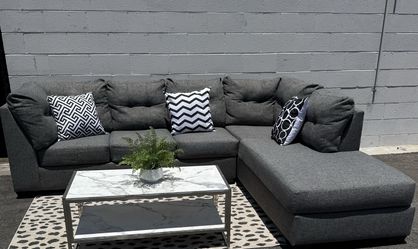 Sectional couch pull out bed