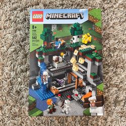 LEGO Minecraft 21169 The First Adventure (New in Box)