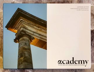 Academy: a Study Bible / Sapphire Edition