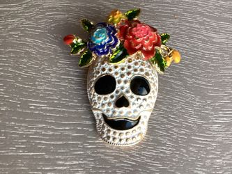 Exquisitely Designed Betsey Johnson Inspired “Day of the Dead” Golden Floral Enamel Skull Brooch