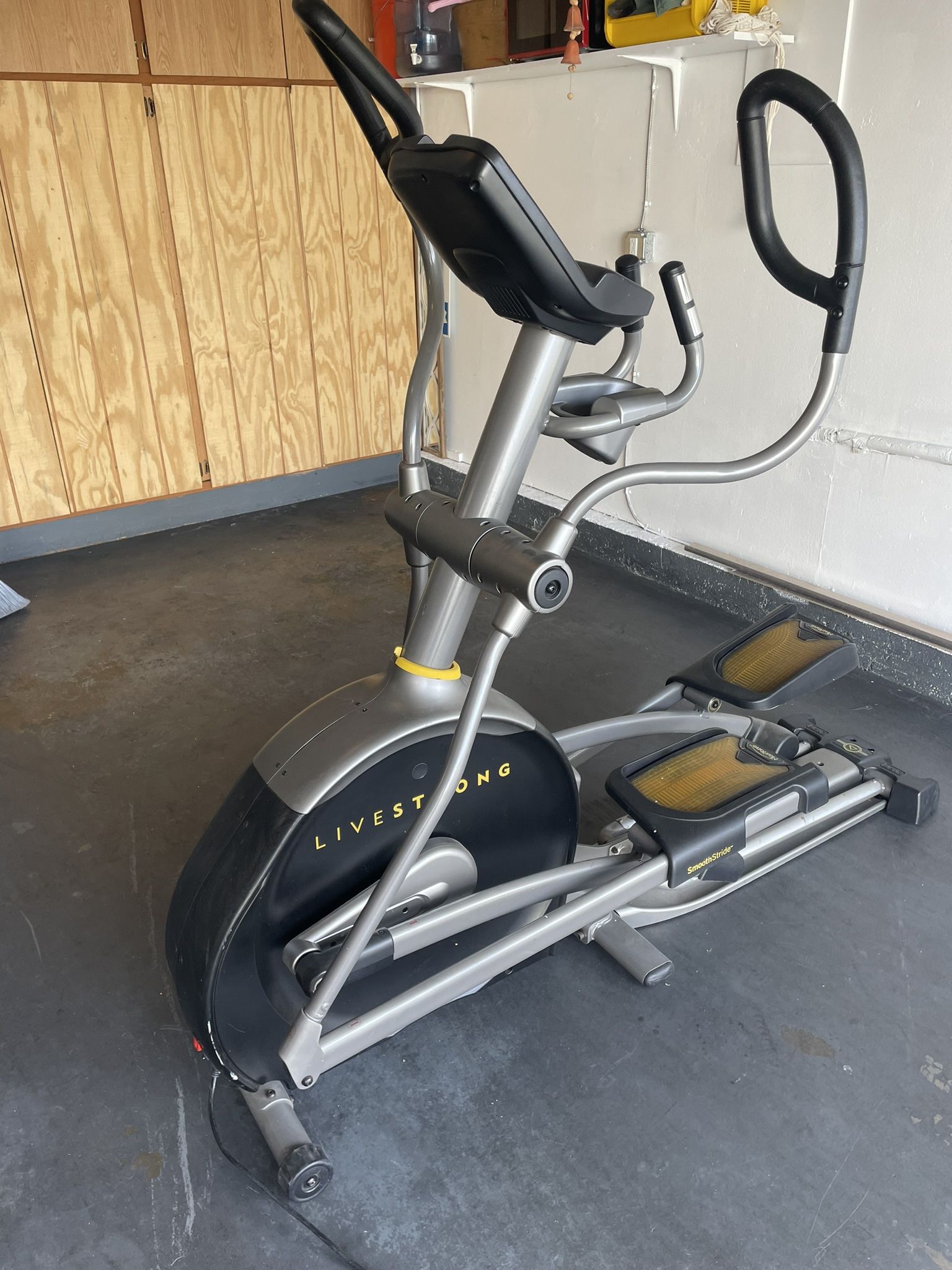 Livestrong LS 13.0E Elliptical