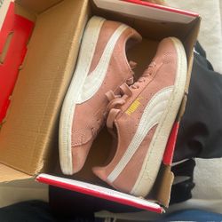 Pumas Womens Shoes 