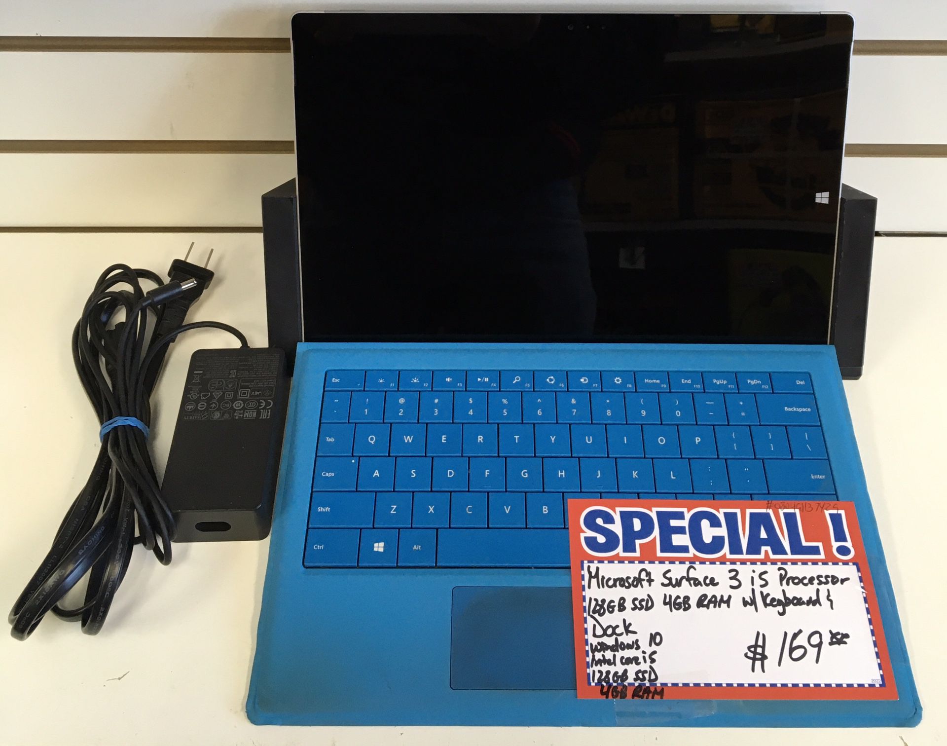 Microsoft Surface 3 i5 Processor 128GB SSD 4GB RAM W/ Keyboard & Dock
