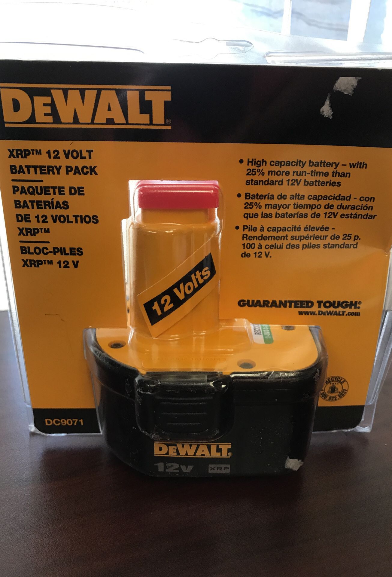 DEWALT 12-Volt XRP NiCd Extended Runtime Battery Pack 2.4Ah