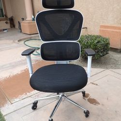 Office Chair, High Back Mesh Desk Chair Black and White 