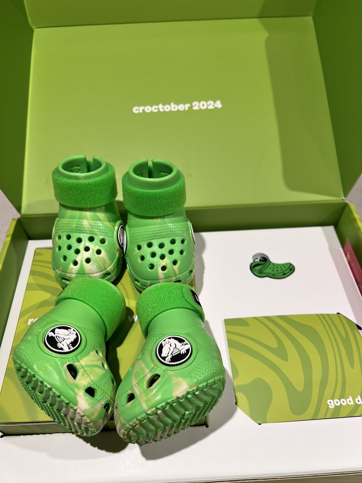 Crocs Pet Boots Green Slime (Size: M) (211352-3WA) M