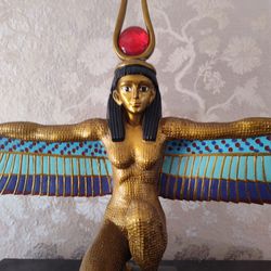 Magical Isis Statue