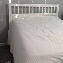 Full Size Bed 