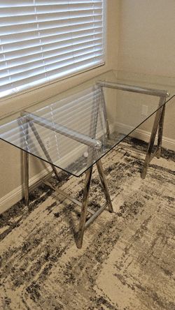 Large GLASS Table