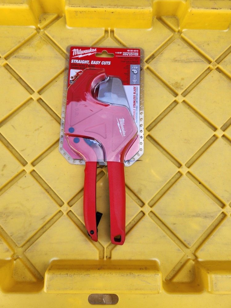 Milwaukee
1-5/8 in. Ratcheting Pipe Cutter