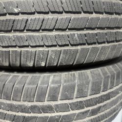235/65/18 Set Of Four Michelin Tires Asking $180