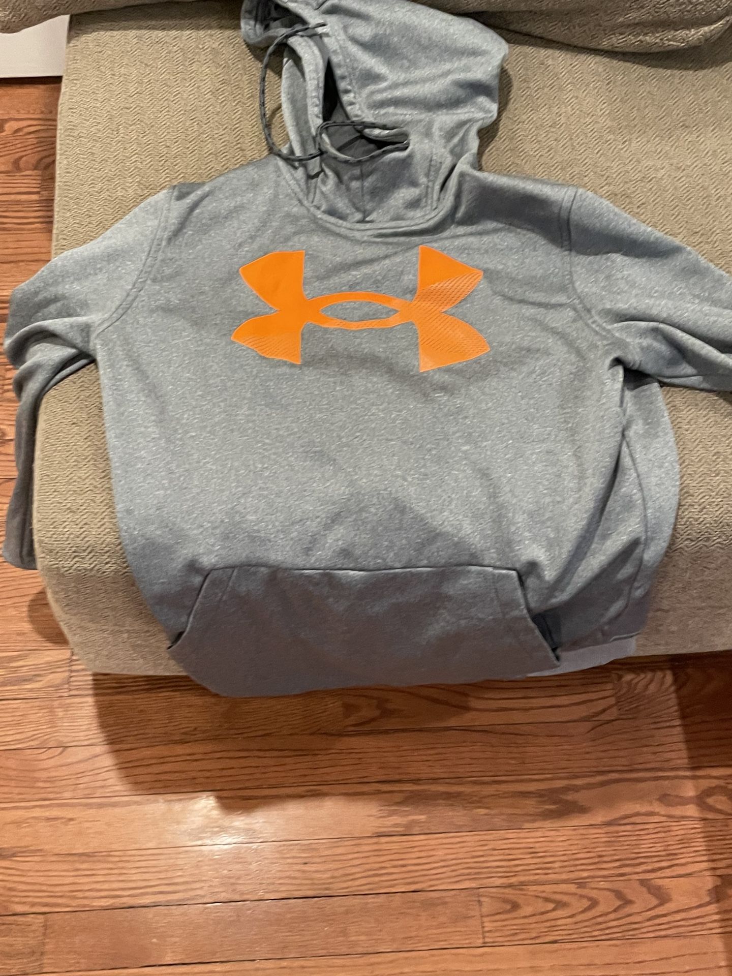 Youth Boys Branded Large Sweat Shirts