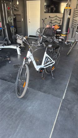 Like New Bafang Mid-Drive Electric Bike – Only 12.7 Miles!
