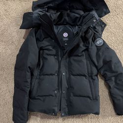Black Badge Canada Goose