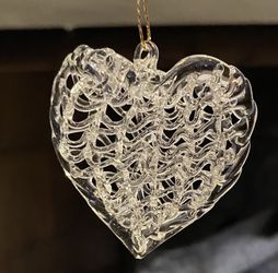 16 Glass Valentine Hearts Like New in Box