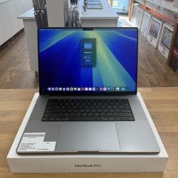 16" MacBook Pro M1 Max 10 Core*32GB RAM*1TB SSD 