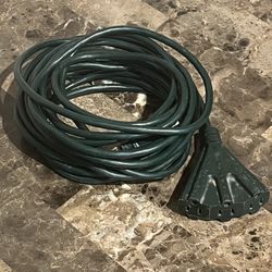 Holiday Lighting Outlet Extension Cord 25-Foot