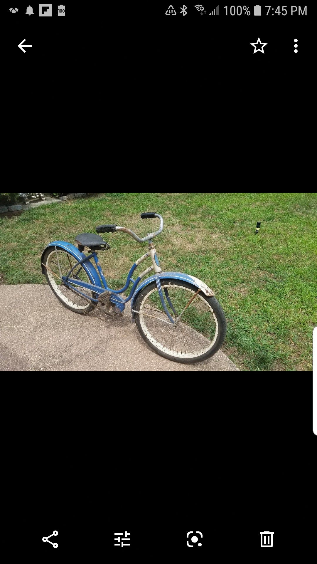 Vintage schwinn bike.