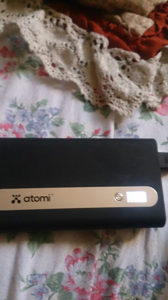 Atomi portable power bank