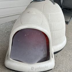 Indigo XL igloo Dog House With  Heat Lamp 
