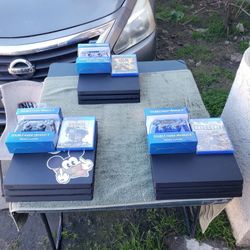 2020 Playstation 4 PS4 Pro 1000GB 1TB. Has Games installed. 1 Extra Game in Disc. 1 Sealed controllers. $200! Each Cada Uno $200!. Extra is Extra $$$