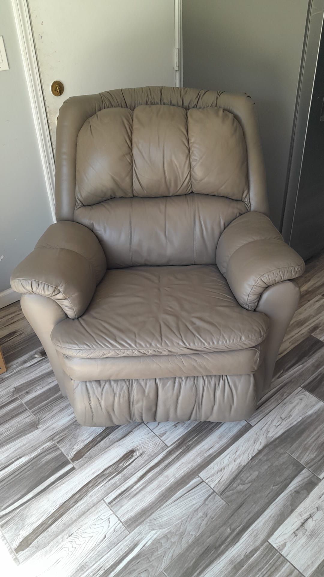 Recliner Chair
