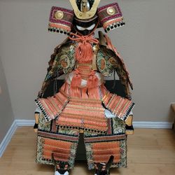 Vintage Japanese Kabuto Set