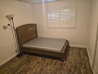 Bed frame  ( full )