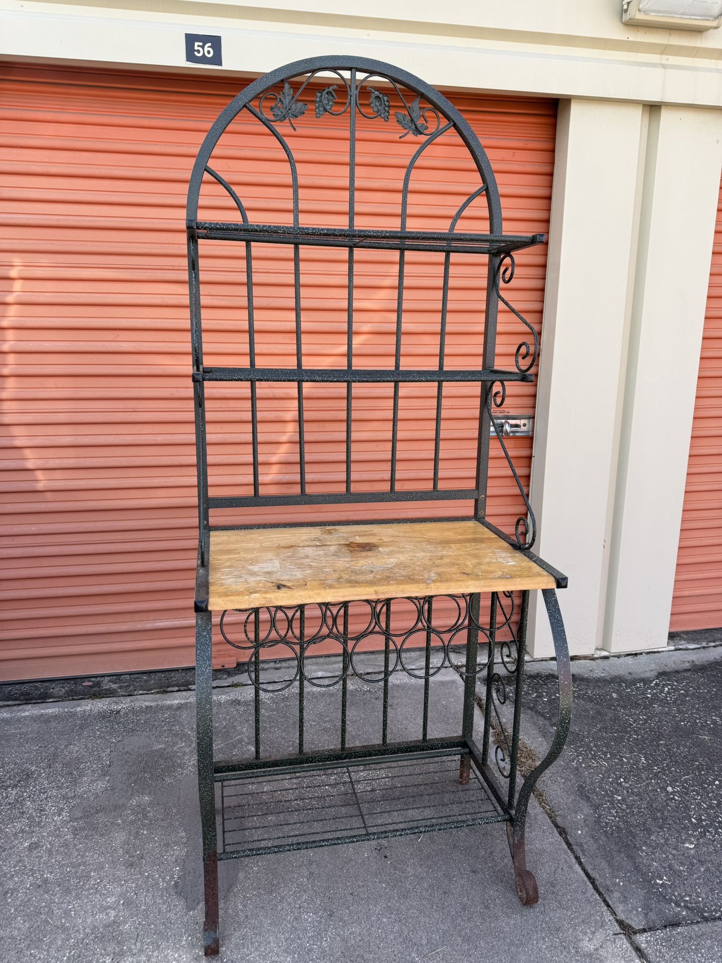 Kitchen rod Iron Wine Rack